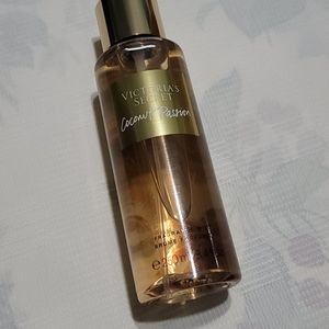 Victoria's Secret Coconut Passion Mist